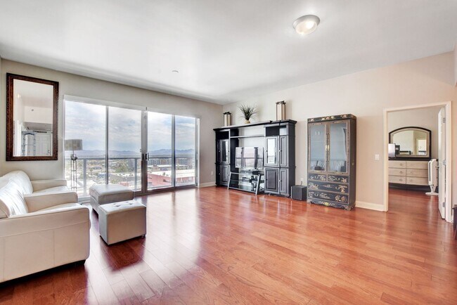 Building Photo - HIGHRISE DOWNTOWN, FULLY FURNISHED!