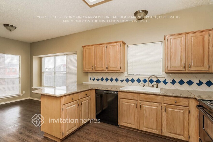 Building Photo - 2259 Meadowstone Dr