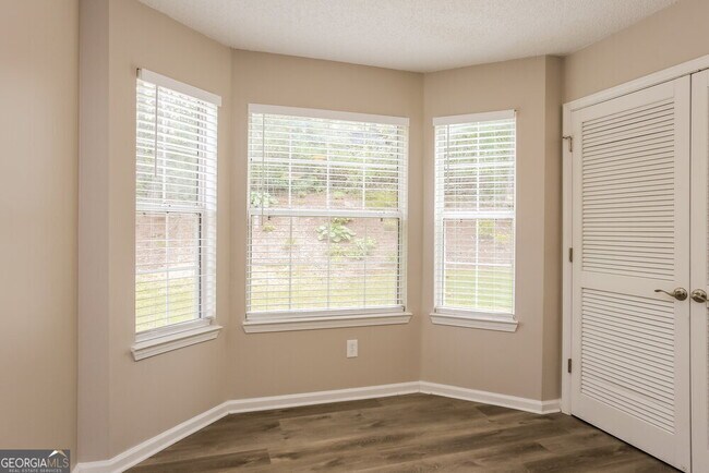Building Photo - 5357 Knights Landing