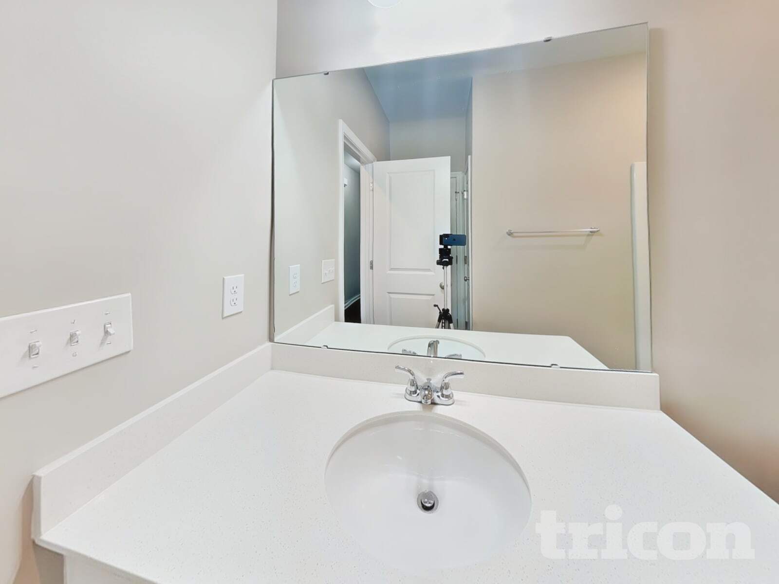 Building Photo - 265 Frst Mdw Ln