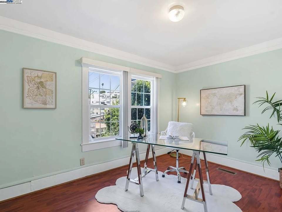 Building Photo - 475 Newton Ave