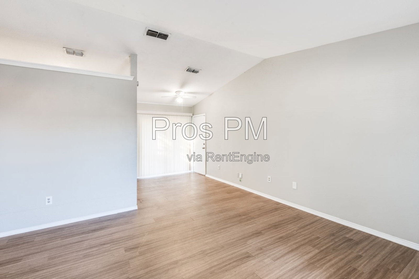 Building Photo - 2326 Newbury Dr
