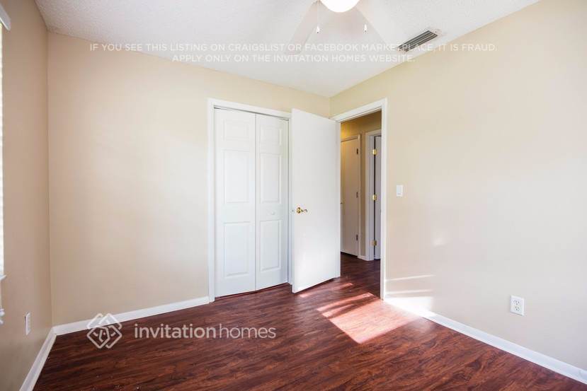 Building Photo - 9064 Hamlin Rd W