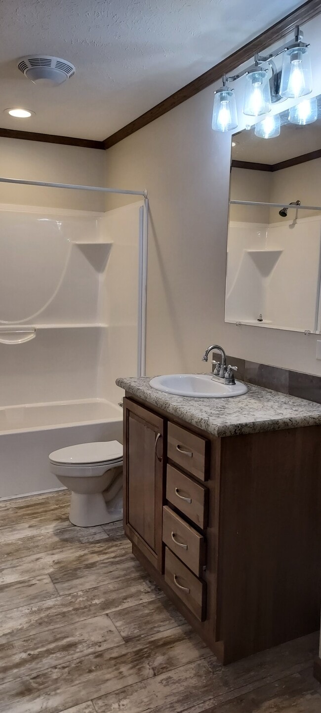 Building Photo - 9693 Edgeworth Dr