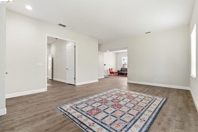 Building Photo - 1067 Somersby Way