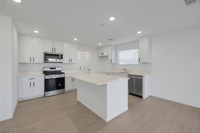 Building Photo - 9514 Wayfarer Seek Ct