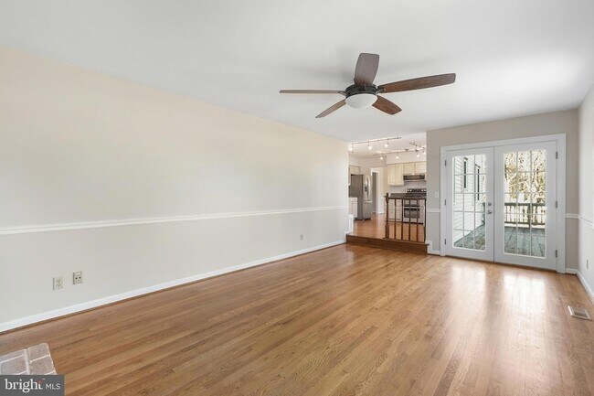 Building Photo - 7329 Fleetwood Ct