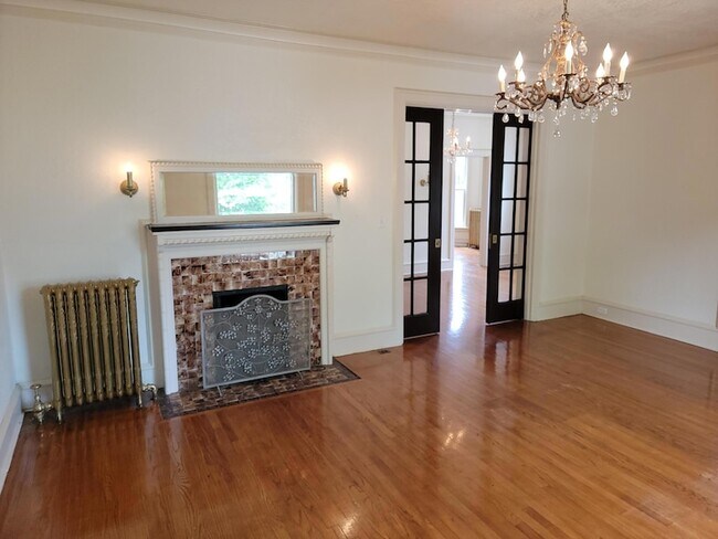 Building Photo - 508 Maple Ave