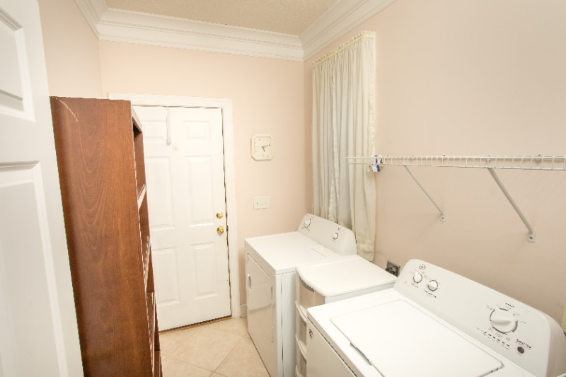 Building Photo - 215 S Harrington Rd