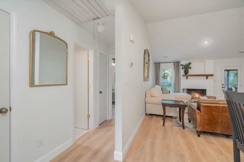 Building Photo - 2812 Olde Whitehall Rd