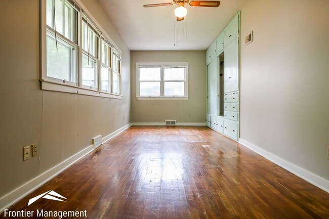 Building Photo - Beautiful Bungalow Located in Central Manh...
