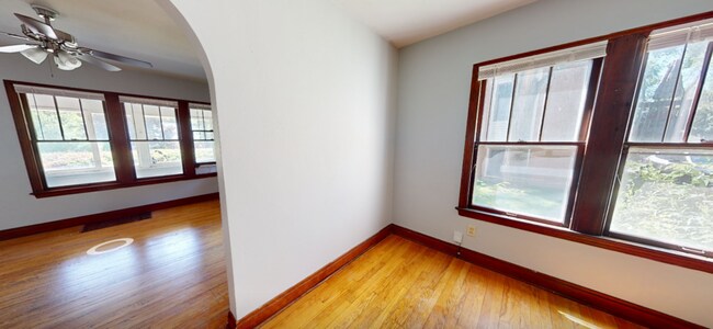 Building Photo - 785 N. Maple-785-1