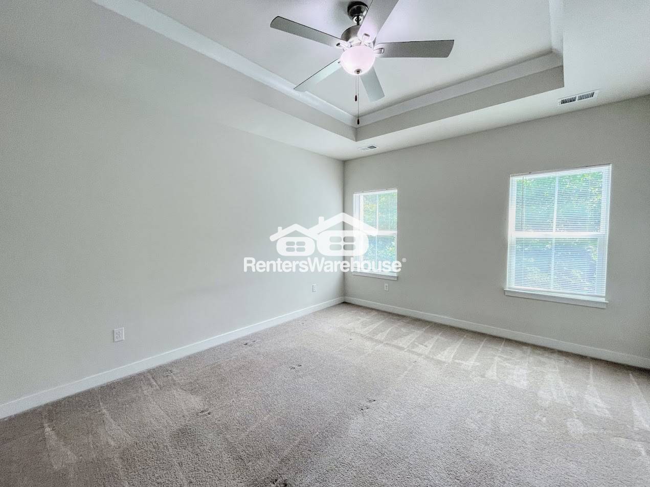 Building Photo - 943 Centurion Cir