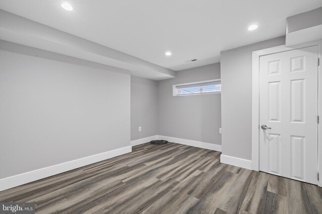 Building Photo - 1235 W Lafayette Ave
