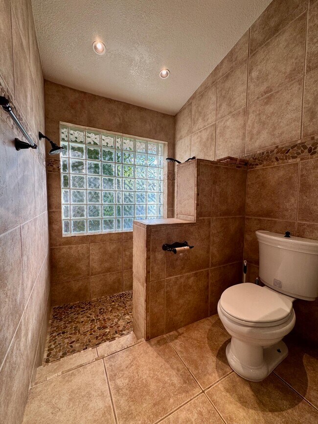 Building Photo - 1701 NW 97th Terrace