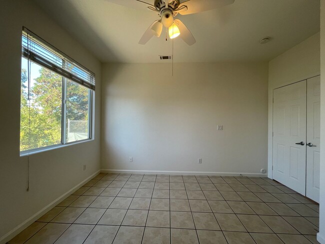 Building Photo - 1535 Via Arroyo