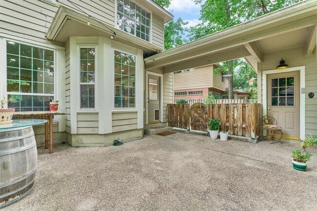 Building Photo - 46 Pinepath Pl