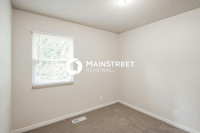 Building Photo - 3 Bedroom Pet-Friendly Home in GOODLETTSVILLE, TN with Main Street Renewal