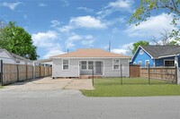 Building Photo - 7715 Keller St