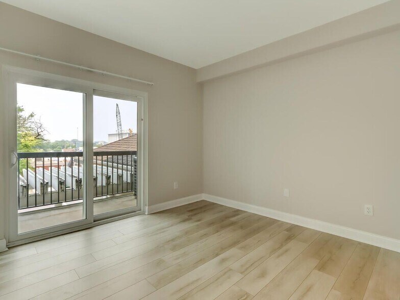 Building Photo - 1074 Peachtree Walk NE