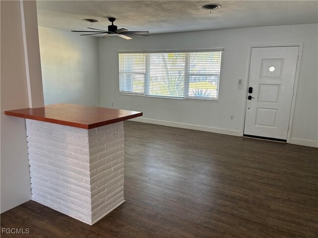 Building Photo - 5521 Granada Rd