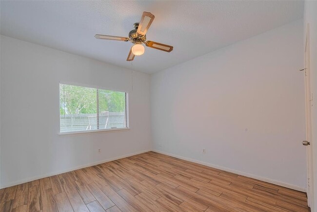Building Photo - 12922 Ashford Chase Dr