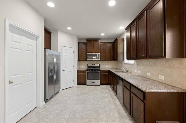 Building Photo - 383 Eagle Brook Ln
