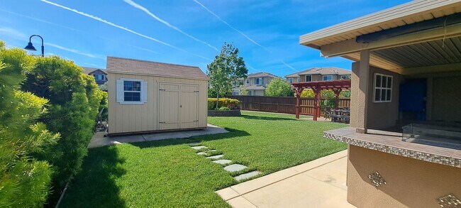 Building Photo - 4719 Sweetwater Pl
