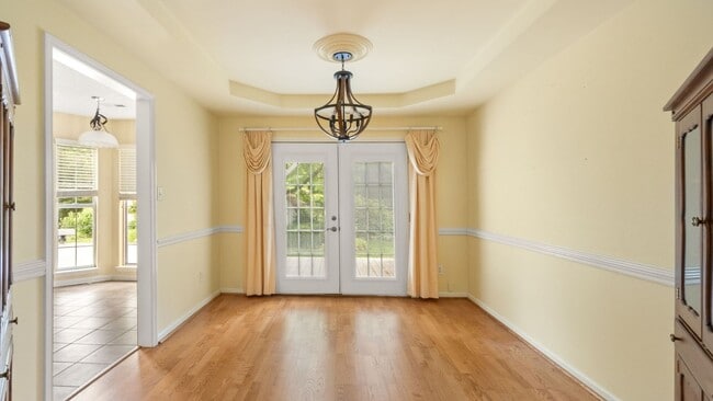 Building Photo - 3BR 2.5BA Cul-de-sac House with Loft in To...