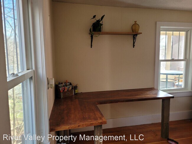 Building Photo - 2 br, 2 bath House - 22 Day St