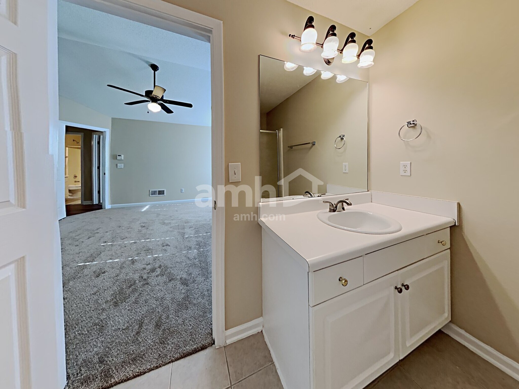 Building Photo - 6638 Shady Ridge Ln