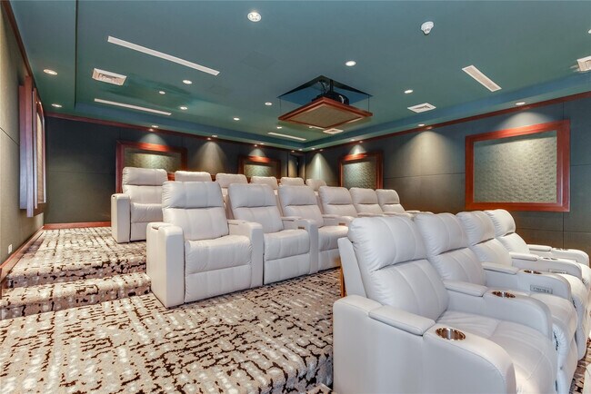 Building Photo - 610 W Las Olas Blvd