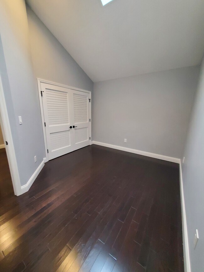 2nd Floor - 24 Colin Dr