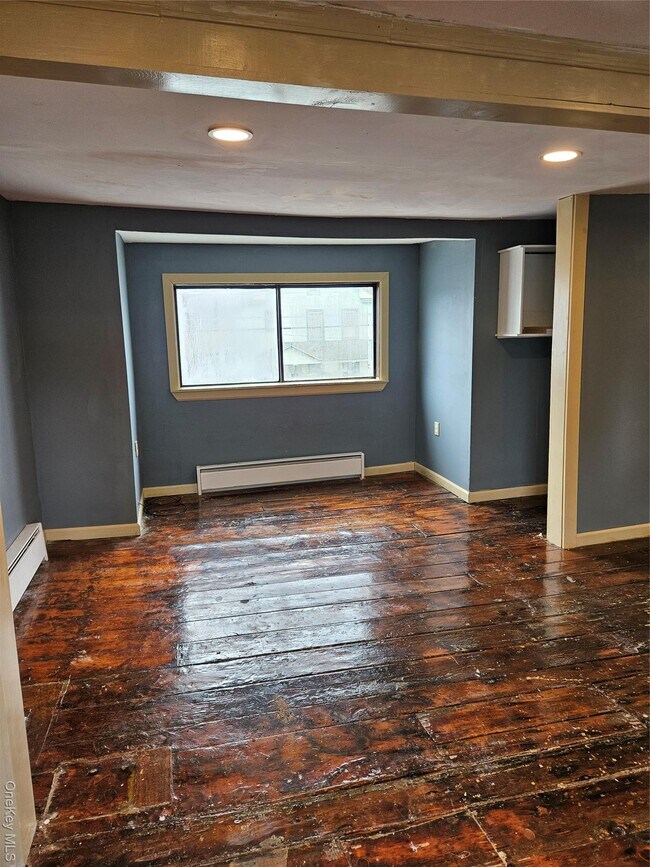 Building Photo - 42 Barcelow St