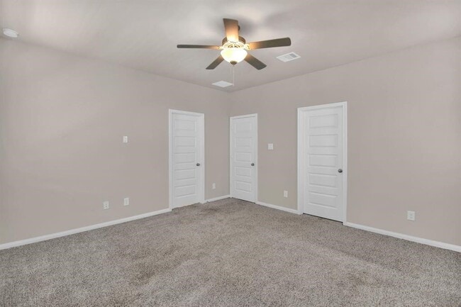 Building Photo - 16012 Oregon Oak Dr