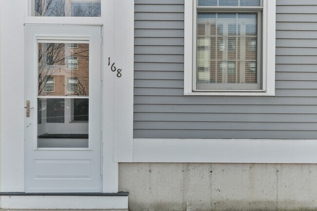 Building Photo - 161 Bunker Hill St