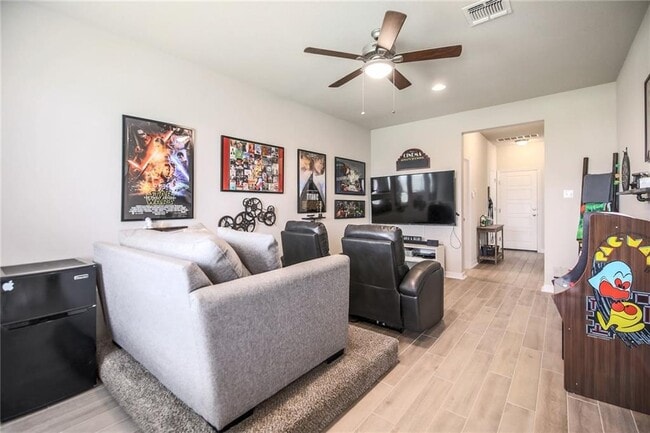 Building Photo - 18003 Pomelo Ln