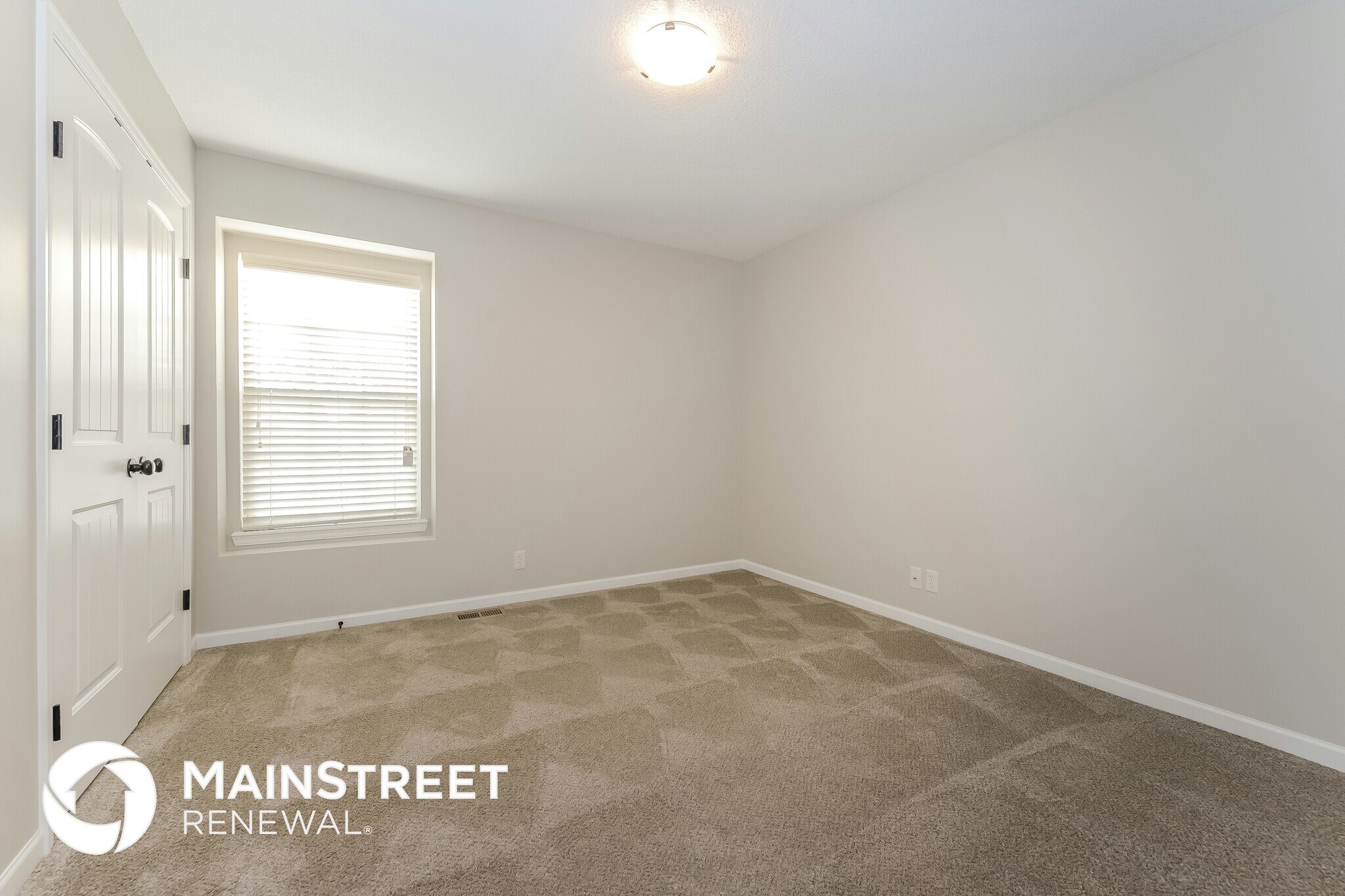 Building Photo - 407 Golfview Dr