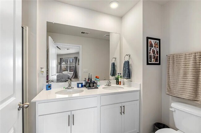 Building Photo - 511 Oakmont Valley Trl