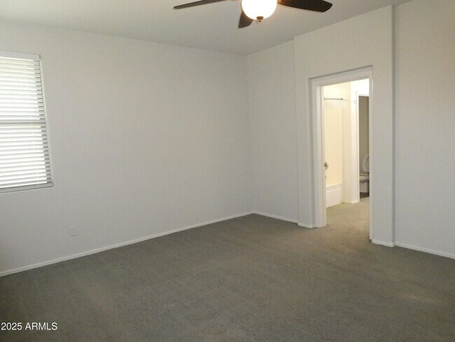 Building Photo - Large 3 Bedroom 2.5 Bath, Arabella Scottsdale Community!