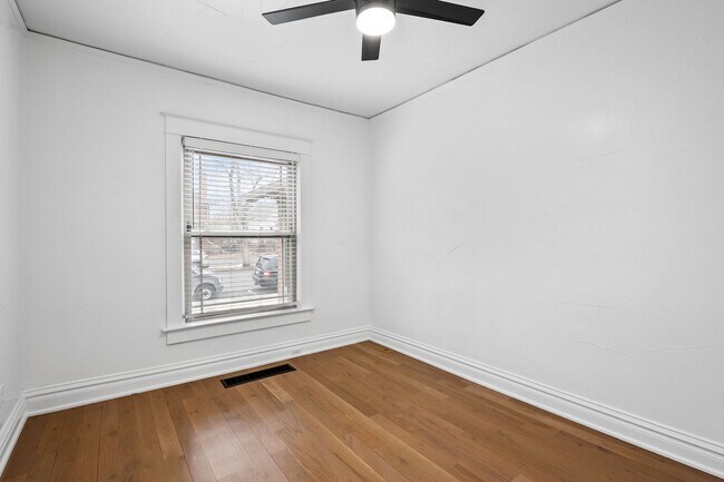 Building Photo - Charming Duplex in Wash Park!