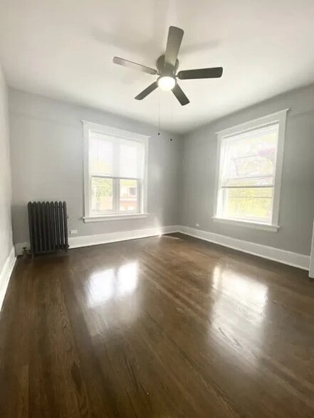 Building Photo - 1251 W Rosemont Ave