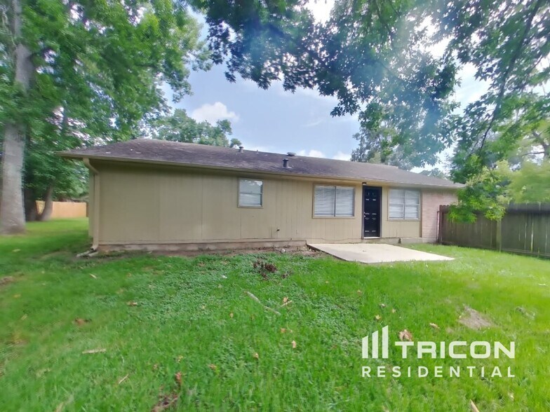 Building Photo - 3606 Hampstead Ct