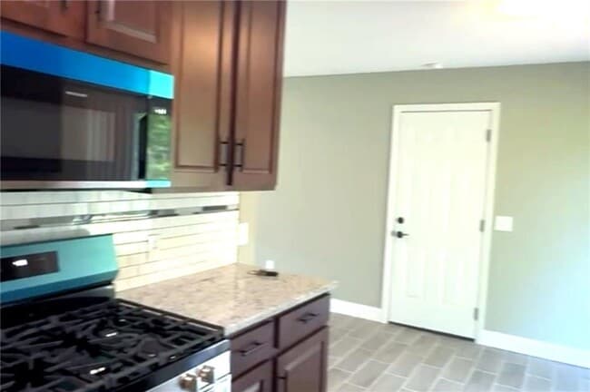 Building Photo - 907 N 14th St