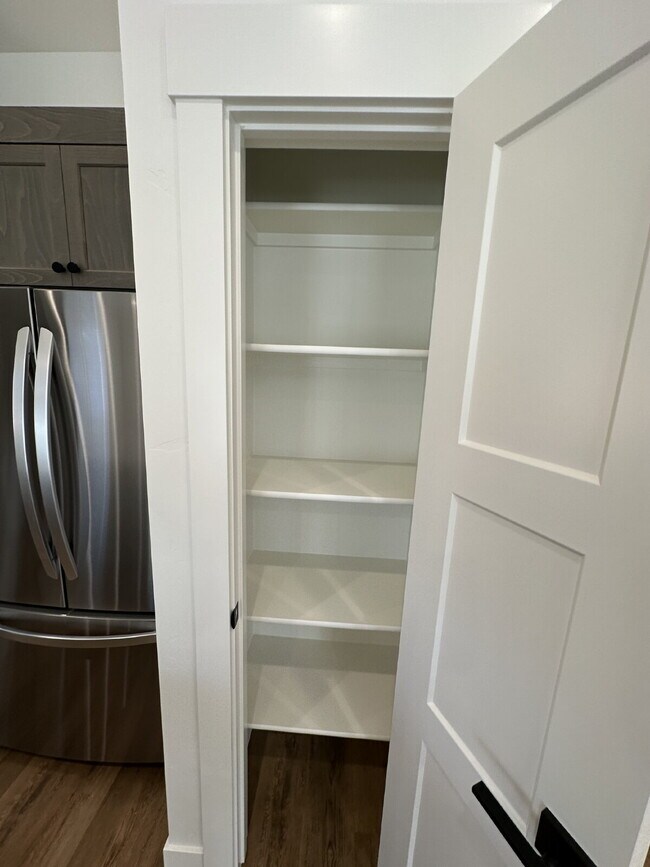 Building Photo - "Charming 3-Bedroom Oasis with Granite Touches in Meridian!"