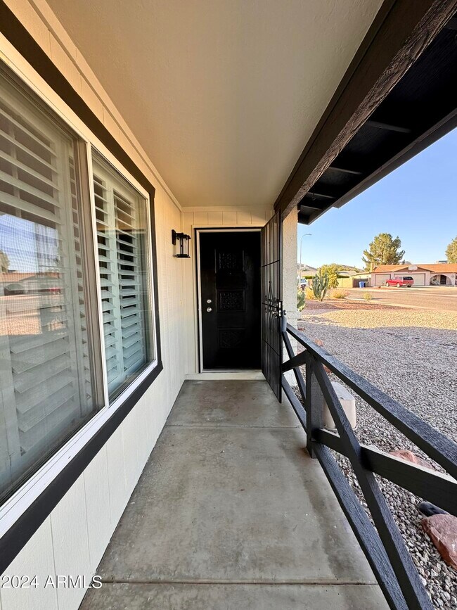 Building Photo - 10628 S 44th Pl