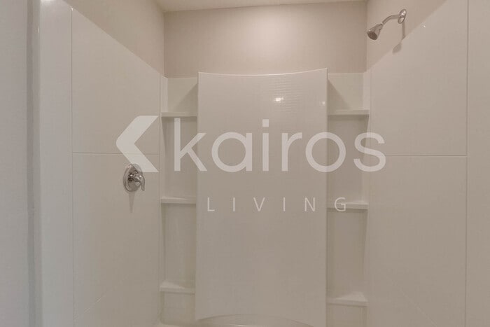 Building Photo - 8611 SW 44th Ct