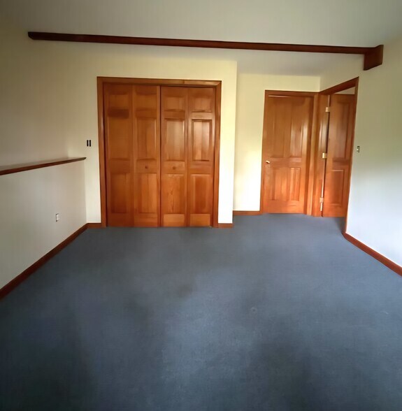 Bedroom - 27 Log Cabin Rd