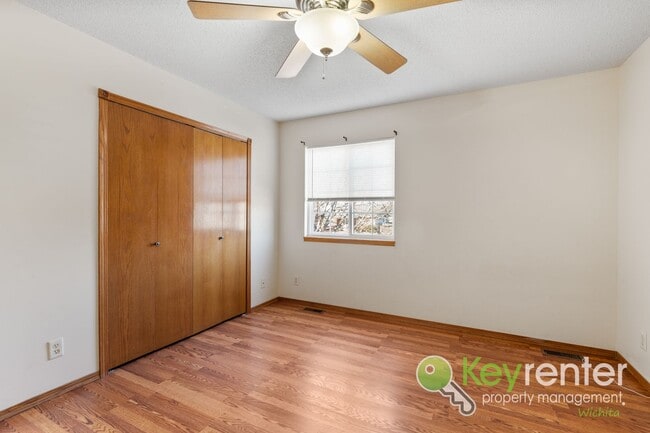 Building Photo - Beautifully Updated 3-Bedroom Bi-Level Home Near Wichita – Cul-de-Sac Location