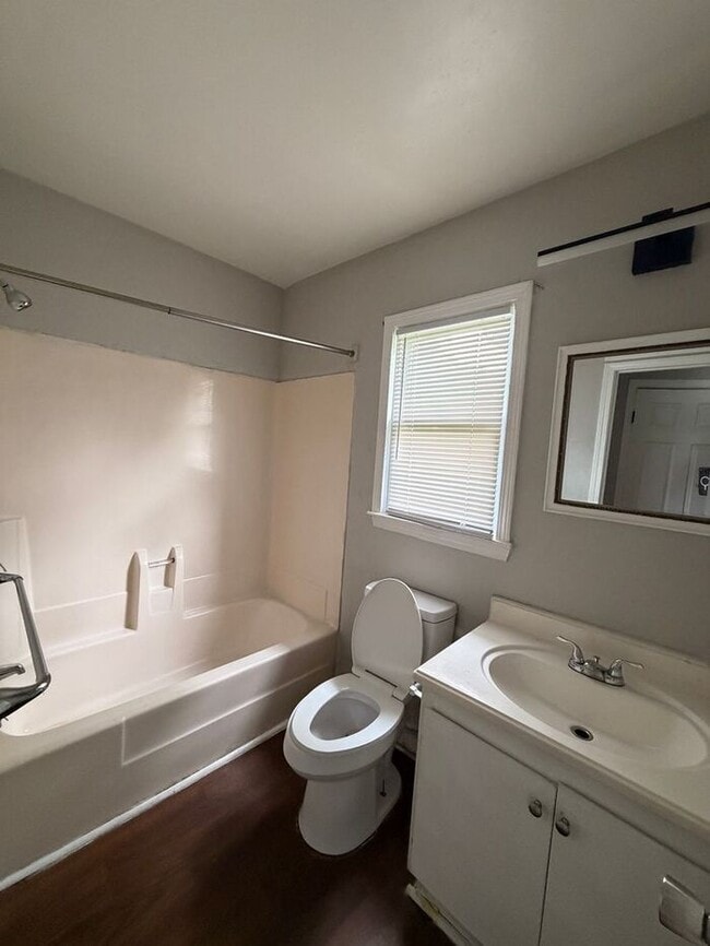 Building Photo - 1 Bedroom Apartment in Newberry
